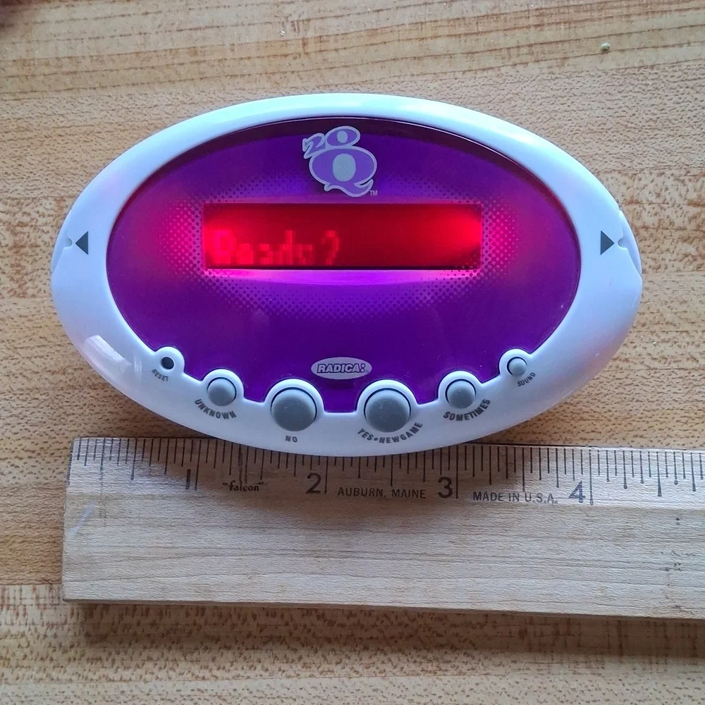 Radica 20Q 20 Questions Handheld Electronic Game